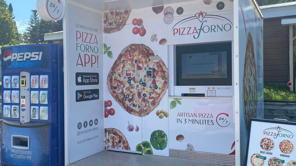 A picture of the outdoor PizzaForno automated pizzeria located in Chatsworth.