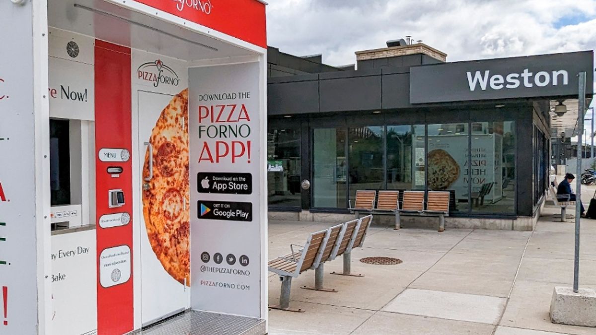 An automated PizzaForno machine at 1865 Weston Rd, in Toronto. Located at the Weston GO station. 
